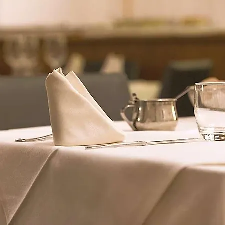 Ristorante Ramandolo فندق 3*